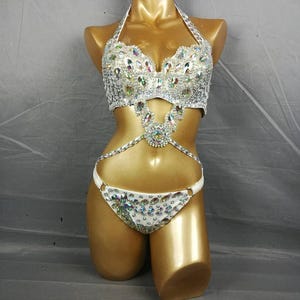 is white lingerie sexy Arab ladies (@Arabianladiiies) • Facebook main image 0