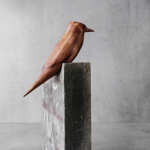 Kingfisher Carved wooden bird Sculpture image 4