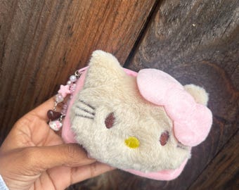 Hello Kitty–Inspired Plush Coin Purse / Mini Zipper Pouch