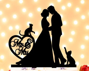 Cats cake toppers, Bride and Groom with cats cake toppers, Couple with pets cake topper, Mr and Mrs wedding cake toppers, Family toppers