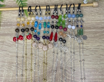 Correntes de pedras preciosas com temas de amor e espaço sideral para óculos, óculos de sol e máscaras.