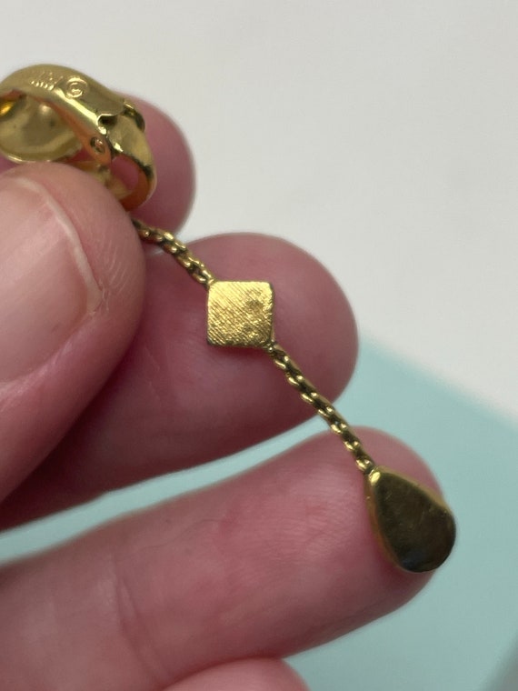 Vintage Gold Clip On Geometric Trifari Dangle Ear… - image 8