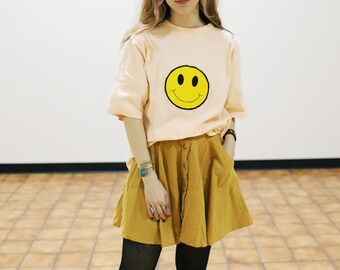 Happy Smile Smiley Face applique tee light peachy pink pastel vintage t-shirt Appliqué