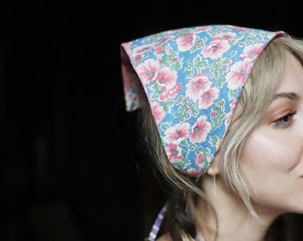 handmade reversible head bandana vintage fabrics feedsack floral flour sack patchwork 40s 30s