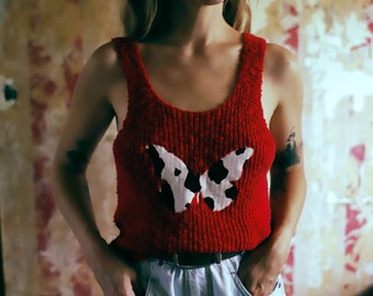 Red sleeveless scoop neck tank top +cow print applique shirt