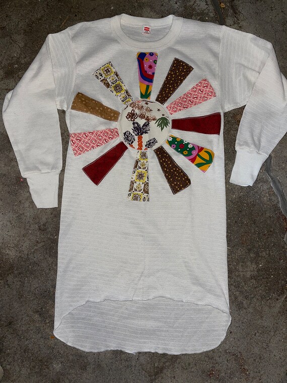 Handmade applique patchwork sunburst vintage ther… - image 9