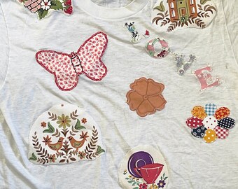 【AAKE】 APPLIQUE TEE 07950600807-e1.jpg?ts=