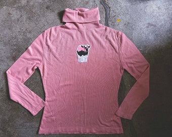 Light pink pastel cow applique vintage 1970s small light pink turtleneck shirt