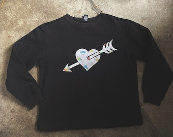 Vintage 1990s black pullover sweatshirt cupid's arrow heart applique Valentines Day