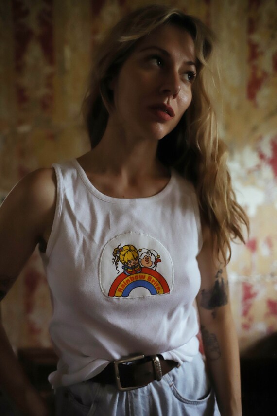 vintage white sleeveless crop top Rainbow Brite ap