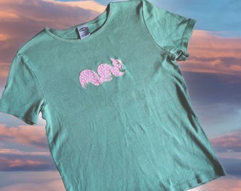 Vintage 2000s 00s y2k green short sleeve squirrel applique tee t shirt