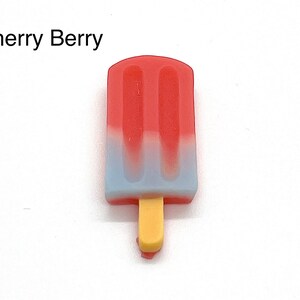 Glassglass-berlocker | Frozen Pops | Sommargodis | Coola skoaccessoarer Cherry Berry