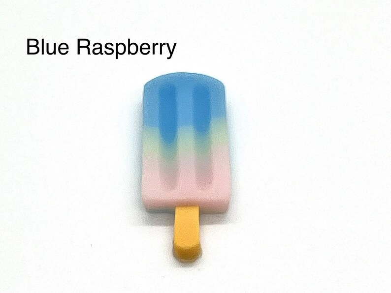 Glassglass-berlocker | Frozen Pops | Sommargodis | Coola skoaccessoarer Blue Raspberry