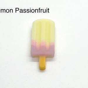 Glassglass-berlocker | Frozen Pops | Sommargodis | Coola skoaccessoarer Lemon Passionfruit