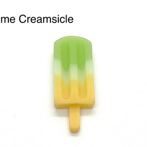 Glassglass-berlocker | Frozen Pops | Sommargodis | Coola skoaccessoarer Lime Creamsicle