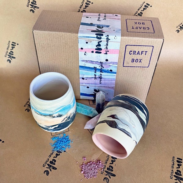 Boîte artisanale de tasse unique DIY avec kit de cristaux pour deux, cadeau créatif parfait, poterie Nerikomi, faites-le vous-même