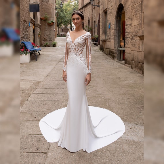 mermaid cut wedding dress