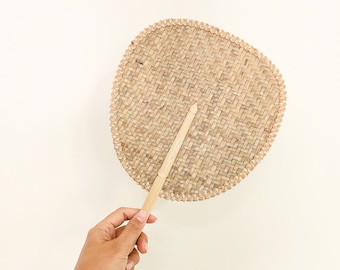 Handmade fan for wedding, woven hand fans, ruffia fans, hand fans for summer, palm leaf fans, wedding favors for guests, wedding props