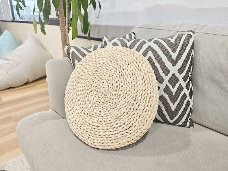 Coussin rond, coussin rond, oreiller minimaliste, coussin de salon, coussin décoratif, coussin léger, coussin douillet, coussin blanc simple image 2