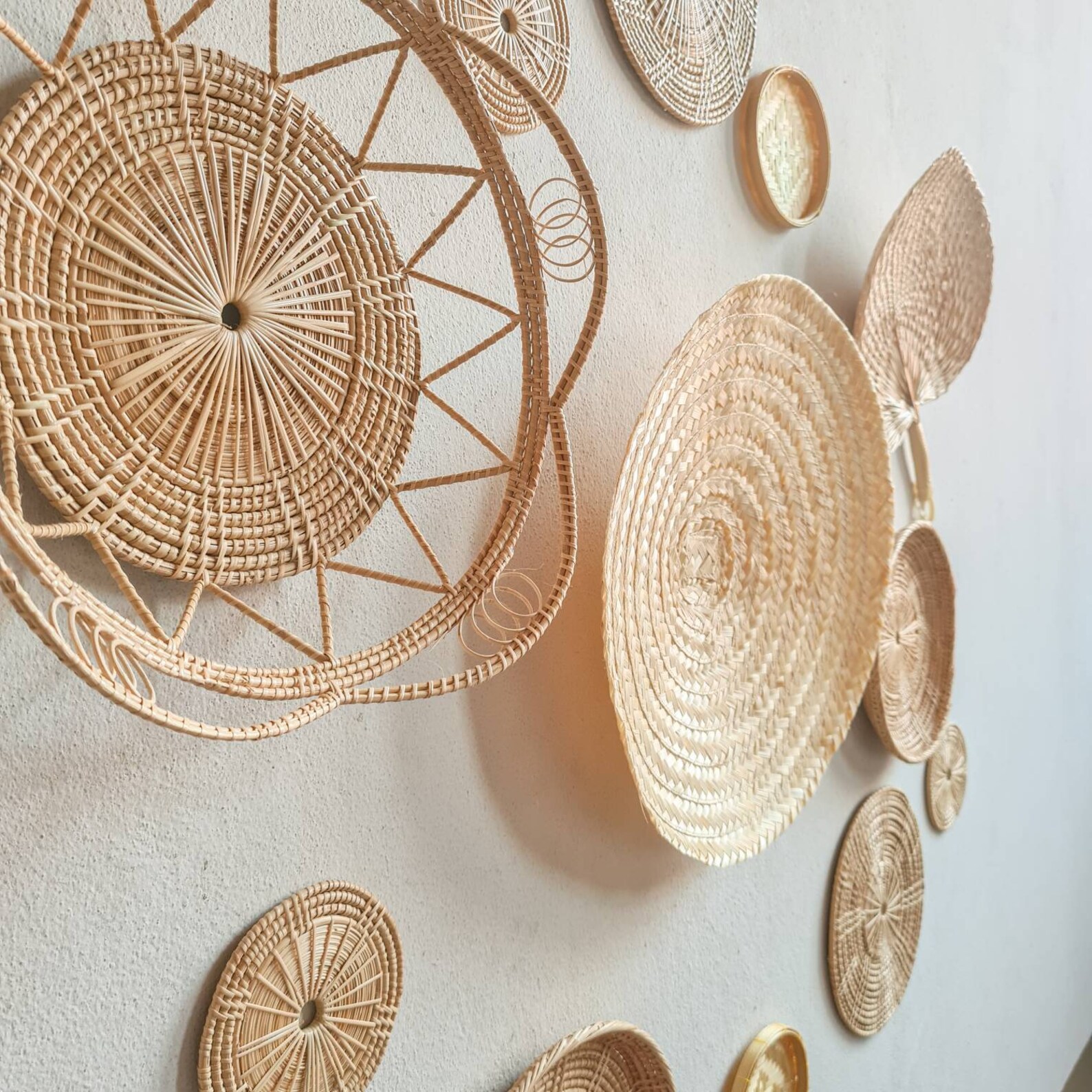 Set of 13 Wall Hangings (lovely Coral) Boho Wall Decor Woven Rattan ...