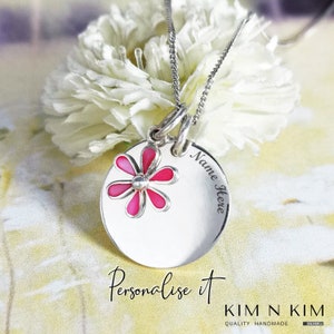 Silver Flower Charm Pendant Necklace, Daisy Flower Necklace, Flower Pendant, Disc Necklace, Gift for Friend, Birthday Gift - KIMNKIM