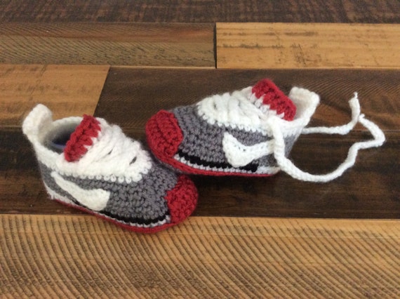 crochet baby tennis shoes