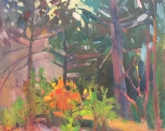 Op de afbeelding: Een schilderij van een boslandschap met hoge bomen en weelderig groen gebladerte. De bomen zijn geschilderd in een levendig groen en blauw, met hints van paars en oranje. Het gebladerte is een mix van groen, geel en oranje.
