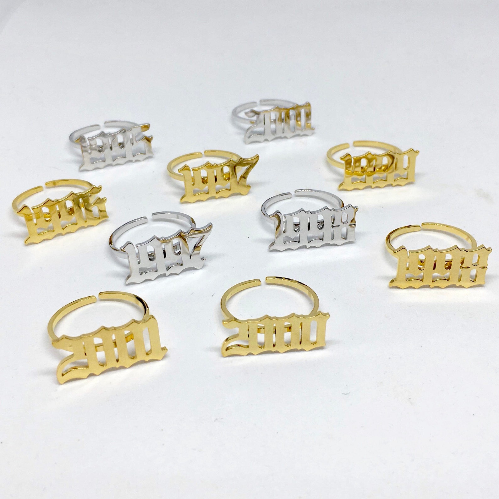 Три кольца с именами детей. Кольцо leta. Кольцо с цифрой 13. Year ring. Year ring.