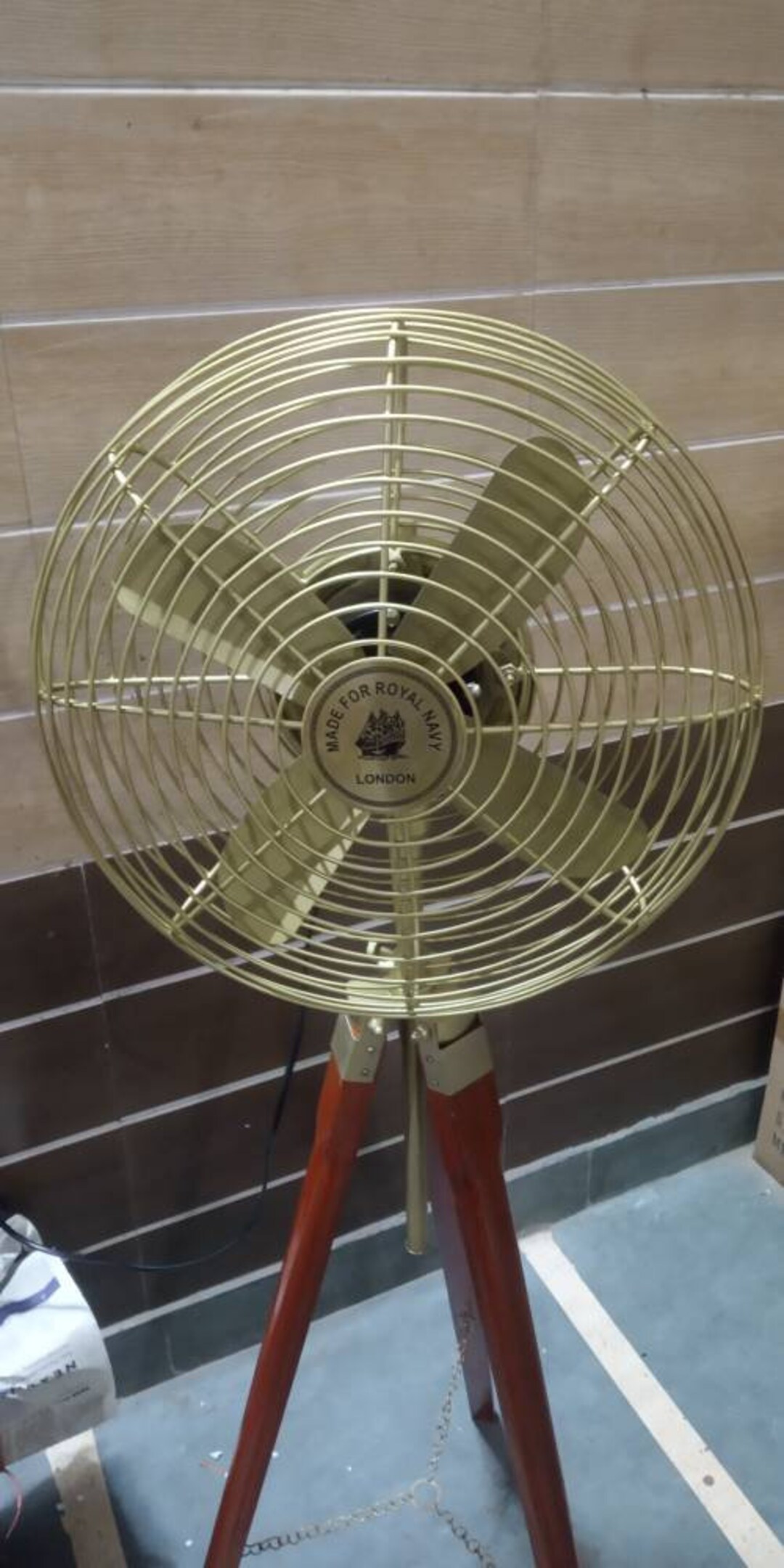 Caripeloy Floor Fan Vintage Style With Wooden Tripod Stand - Etsy UK