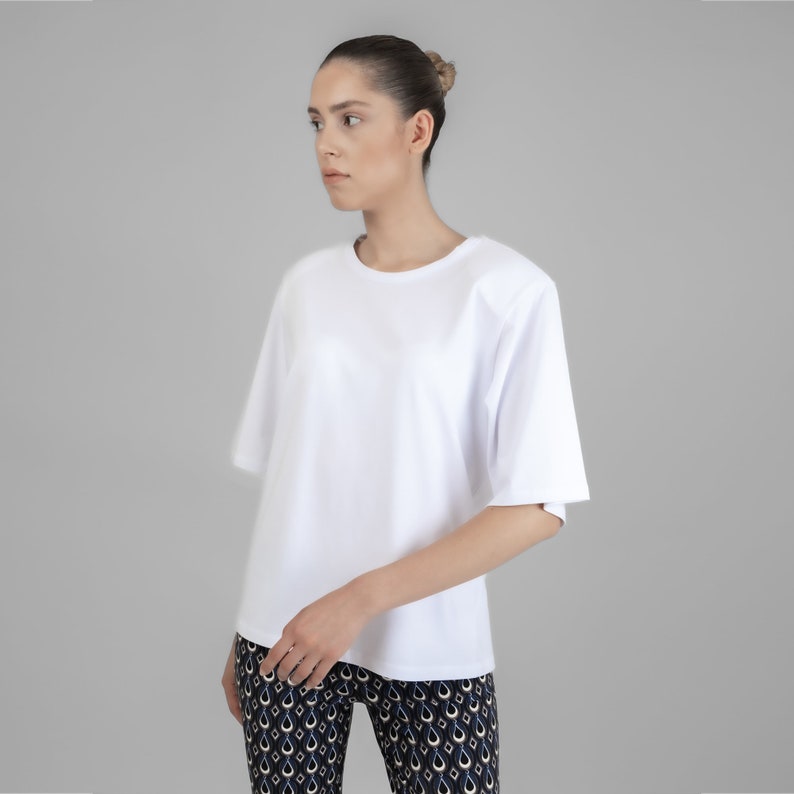 White Padded Shoulder Tee, Tshirt with Shoulder Pad, White Casual Top, Short Sleeve Oversize Tee image 3