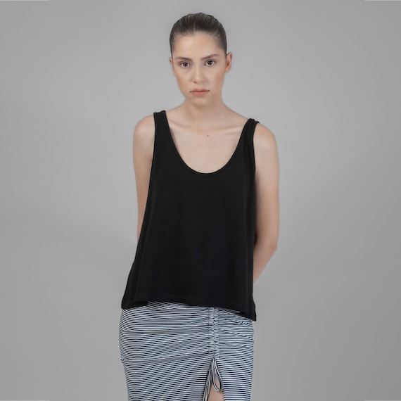 Women's Scoop-neck Sleeveless Daily Cotton Tank Top in Black, Summer Cotton Blouse, Basic Everyday Wear Tee, T-shirt Gift for Her