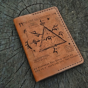 Mysterium Xarxes Passhülle, Personalisierte Passhülle aus Leder, Passport Brieftasche, Reisepasshülle aus Leder