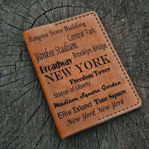 ニューヨーク市パスポートカバー パーソナライズ、NY、ブロードウェイ、カスタムレザーパスポートホルダー、パスポートウォレット、トラベルウォレット、パスポートケース