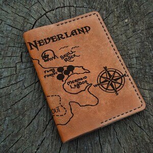 Karte von Nimmerland Passhülle, Personalisierte Passhülle, Passhülle, Passhülle, Brieftasche, Reisepasshülle aus Leder