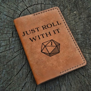 Funda de pasaporte de cuero personalizada para D&D, funda de pasaporte personalizada, billetera para pasaporte, billetera de viaje, funda de cuero para pasaporte