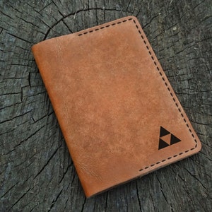 Funda para pasaporte personalizada con la Trifuerza de The Legend of Zelda, funda para pasaporte de cuero personalizada, billetera para pasaporte, billetera de viaje, estuche para pasaporte