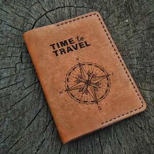 Funda para pasaporte personalizada Time to Travel, funda de cuero con brújula para pasaporte, billetera para pasaporte personalizada, billetera de viaje, estuche de cuero para pasaporte
