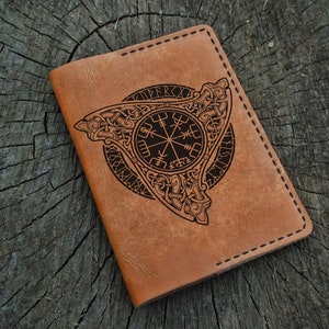 Funda de cuero para pasaporte personalizada, Vegvisir, Futhark, funda de cuero personalizada para pasaporte, billetera para pasaporte, billetera de viaje, estuche para pasaporte