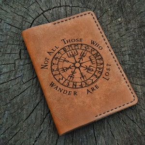 Funda de cuero para pasaporte personalizada, Vegvisir, Futhark, funda de cuero personalizada para pasaporte, billetera para pasaporte, billetera de viaje, estuche para pasaporte