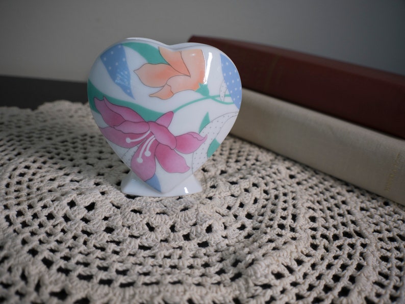 Made in Japan Porcelain Heart Vase Vintage Heart Vase Floral Heart Vase Valentines Vase Heart with Flowers Vase