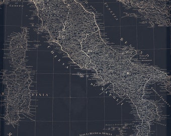 Vintage dark map of Italy