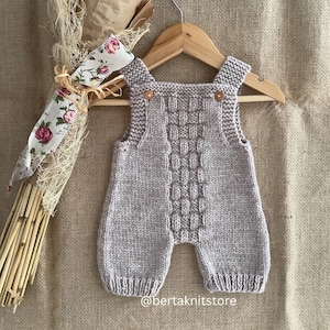 Padrão de tricô para macacão de outono | Padrão de tricô para macacão de bebê | Padrão de tricô para macacão de bebê | Somente em inglês | 0-24 meses |