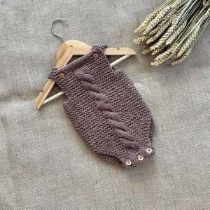 Jolly Romper PDF Strickanleitung | 0-24 Monate | Baby Latzhose Strickanleitung PDF | Nur in Englisch | Baby Strampler Strickanleitung