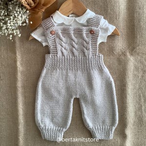 Breipatroon Lissabon-jumpsuit | Babyjumpsuit PDF breipatroon | Breipatroon babyoverall | 0-24 maanden | Alleen in het Engels
