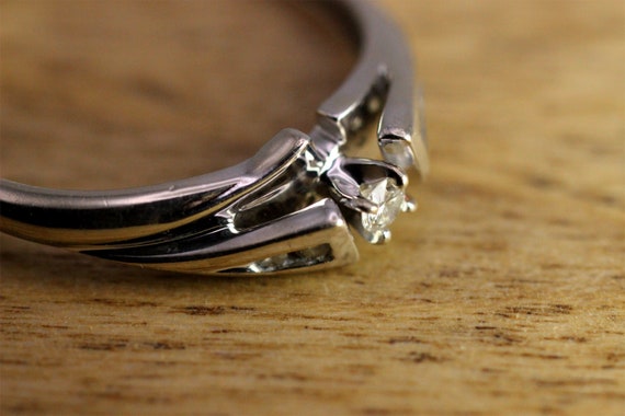 Engagement Ring: 10k White Gold & Diamond, Vintage - image 8