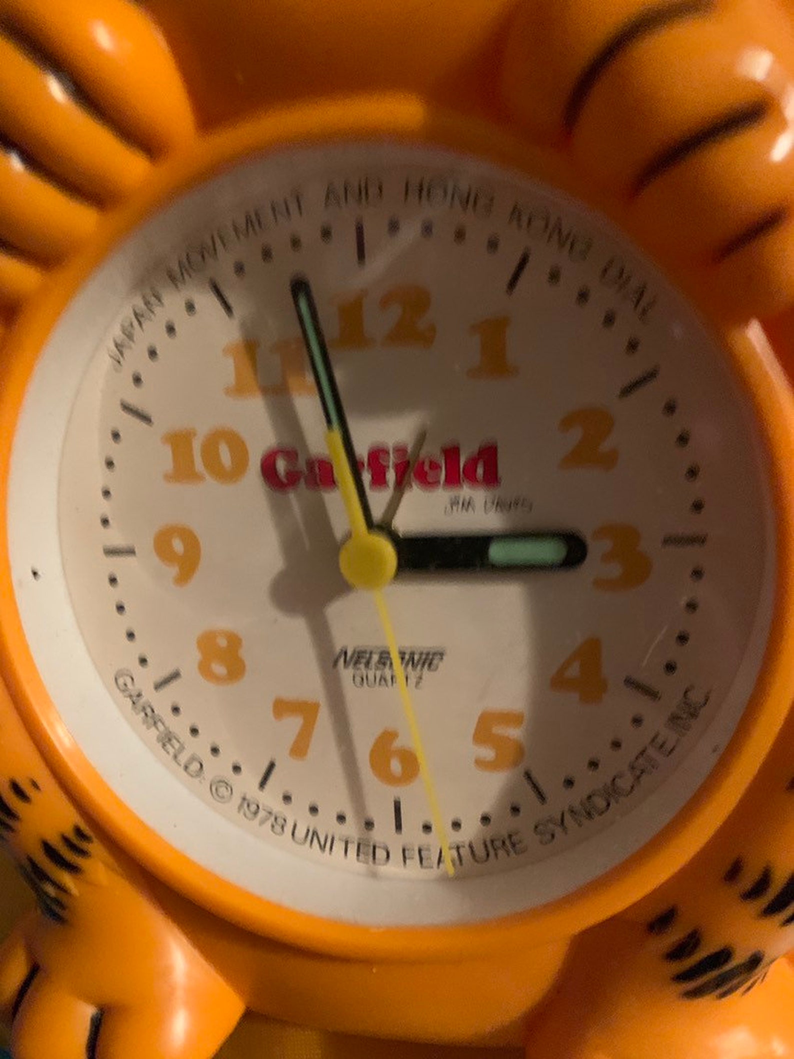 Mint Garfield The Cat Nelsonic official quartz clock from Etsy