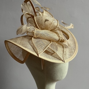 Cappello A Disco Con Piattino Verde Muschio Salvia Kentucky Derby