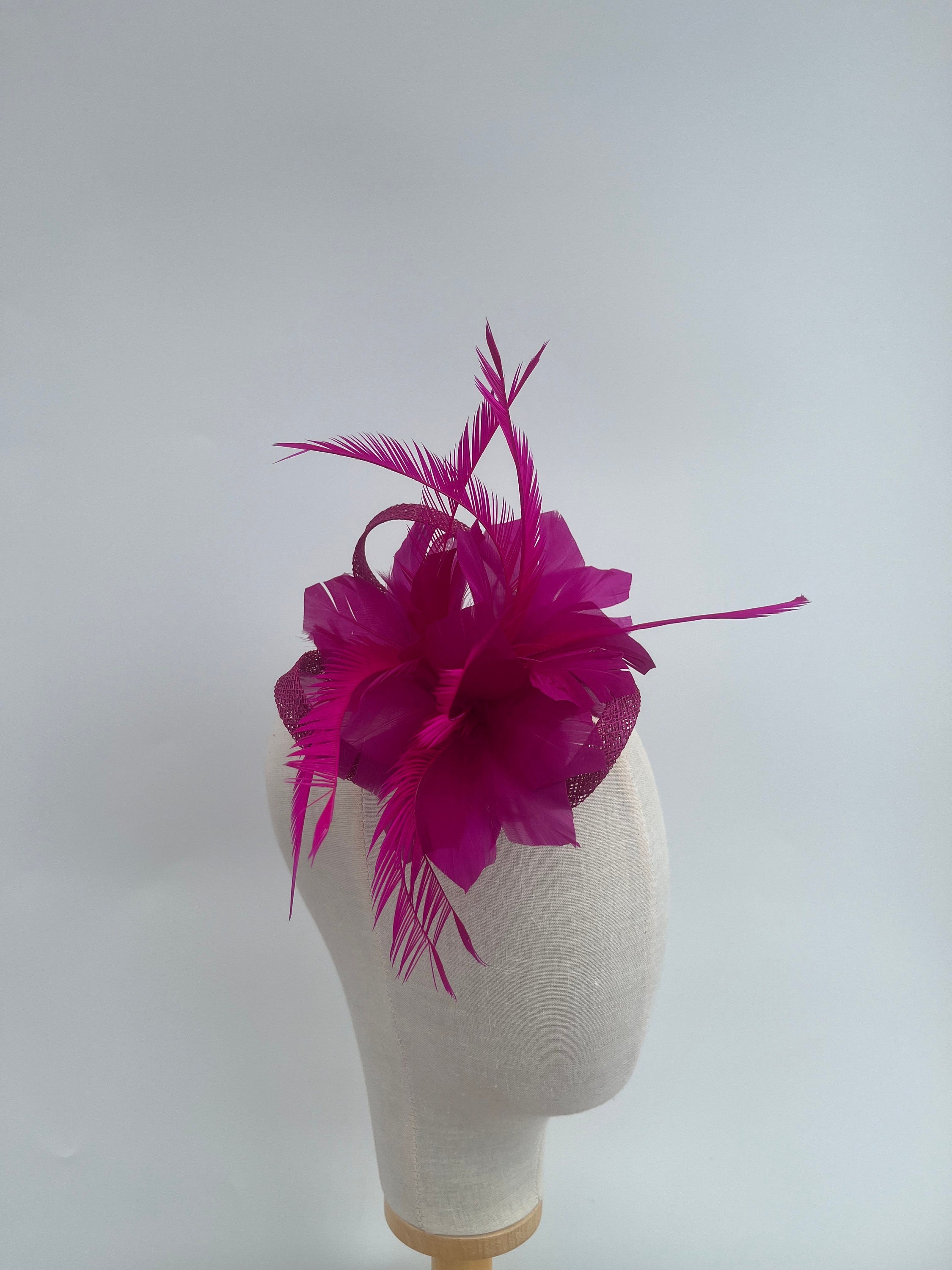 Fuchsia Bright Pink Triple Feather Flower Fascinator Clip  display picture 2