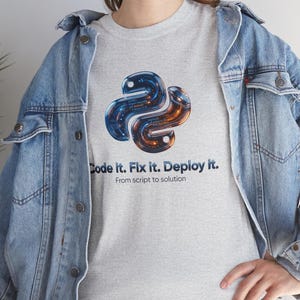 Ash grey premium tee featuring the futuristic 3D Python snake design. Soft, professional look for data scientists and AI engineers. Perfect for those who appreciate clean, tech-focused aesthetics and high-quality DTG prints.