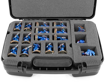 CM Hard Shell Miniature Storage Case 30 Figurine Organizer